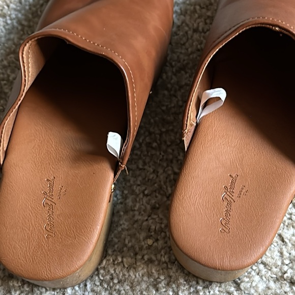 Clogs - Picture 4 of 5